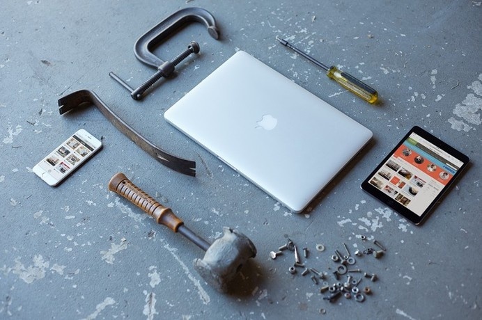Apple Devices Workshop Mockup #office #desk
