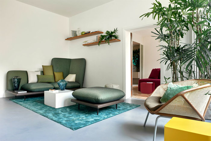 Diego Paccagnella Designed Casa Flora for Romantic Holiday Stay in Venice - InteriorZine