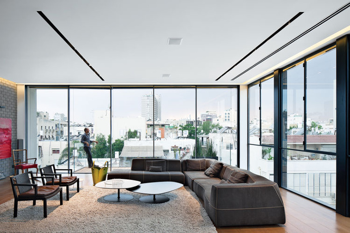 Living room, coffee table