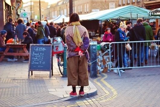 tumblr_ly7tttXu8Z1qmk2dko1_1280.jpg (1280×857) #broadway #smoke #market #london #thinking #photography #peace