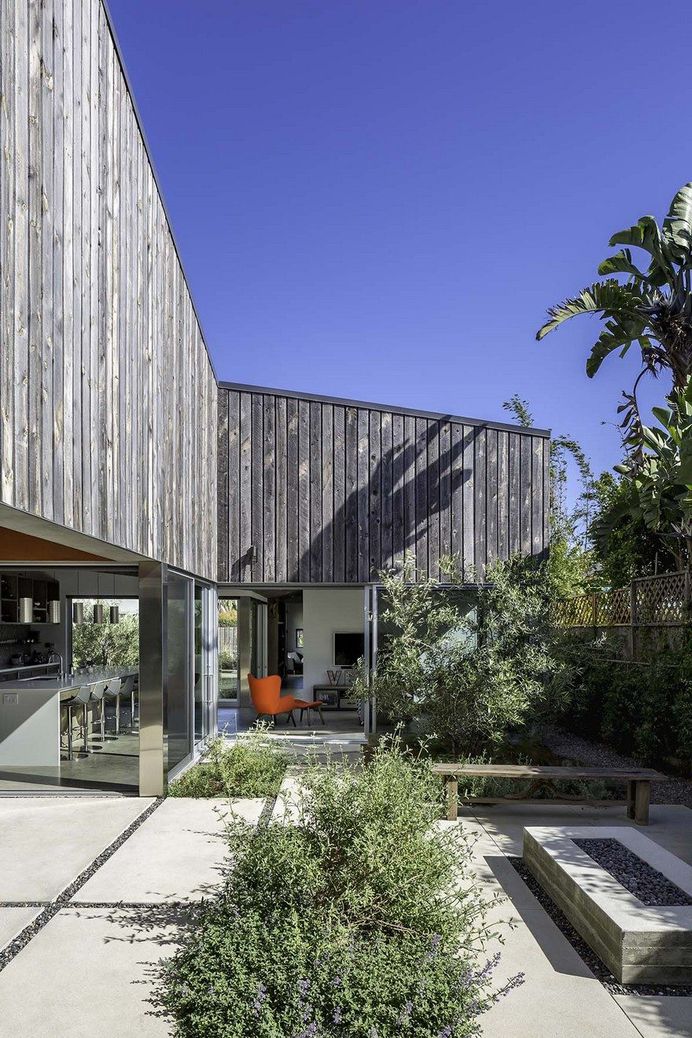 Flower Residence, Modal Design