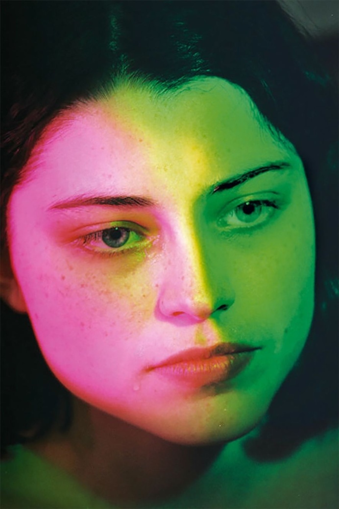#girl #lighting #photography #lightingdesign #light #contemporary