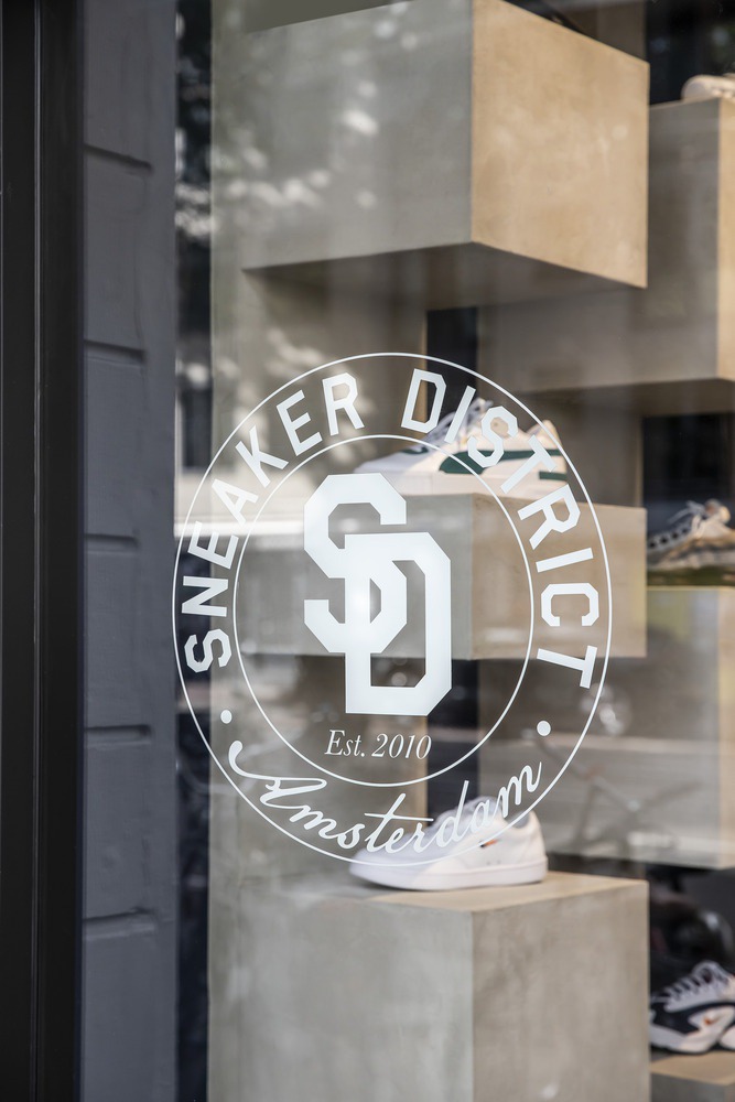 Sneaker District Amsterdam / Barde + vanVoltt
