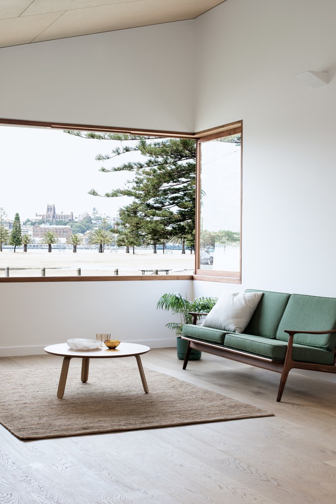 Three Piece House is a minimalist residence located in Newcastle, Australia, designed by Trias