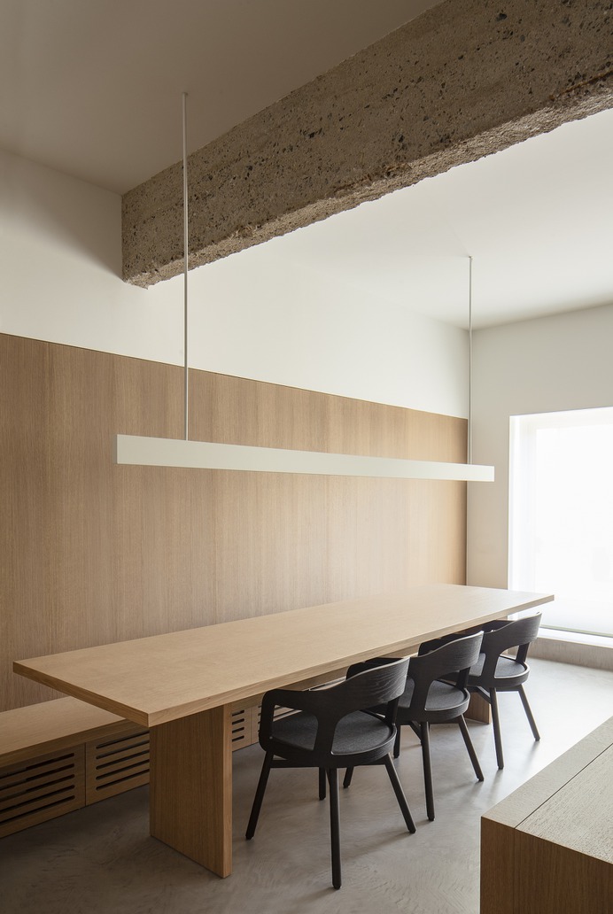 ME Apartment by Francesc Rifé Studio