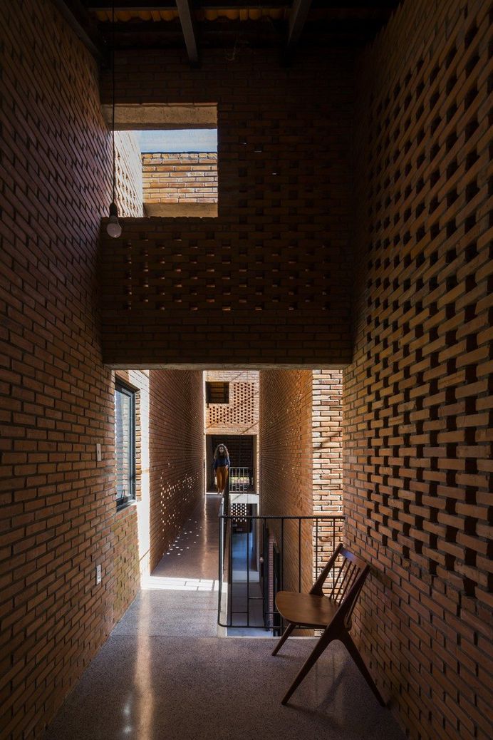 Vietnamese Contemporary House Inspired by Traditional Architecture 8