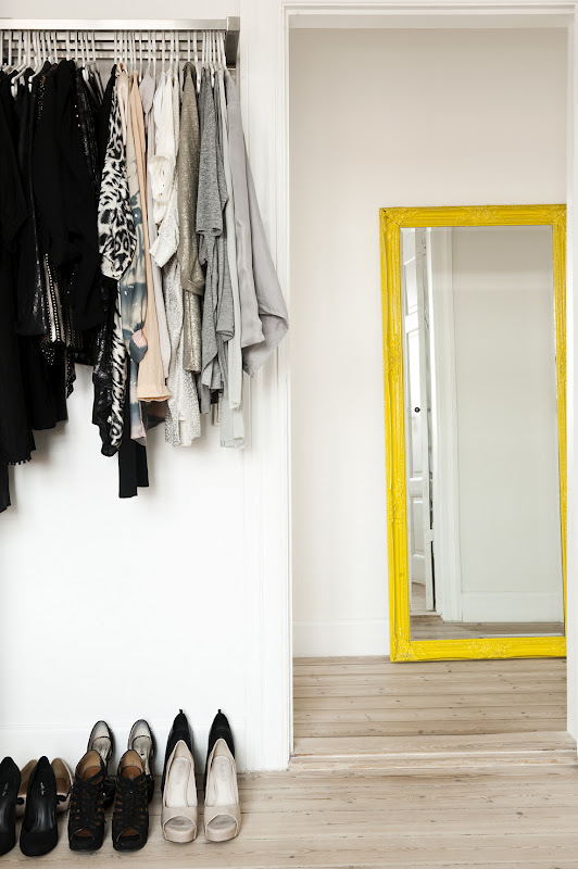 The Design Chaser: Interior Styling | Oversized Mirrors #interior #mirror #design