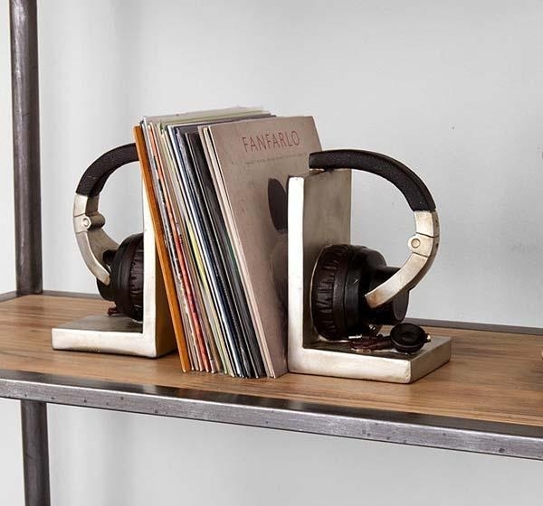 Headphone Bookends #tech #flow #gadget #gift #ideas #cool