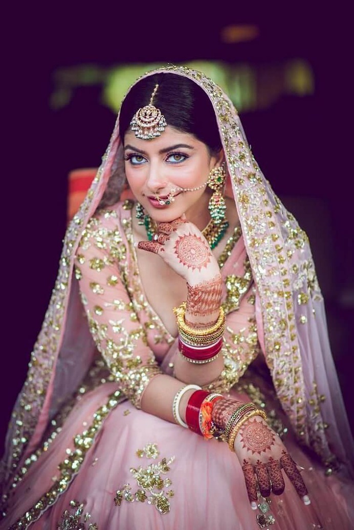 Lovely Pose