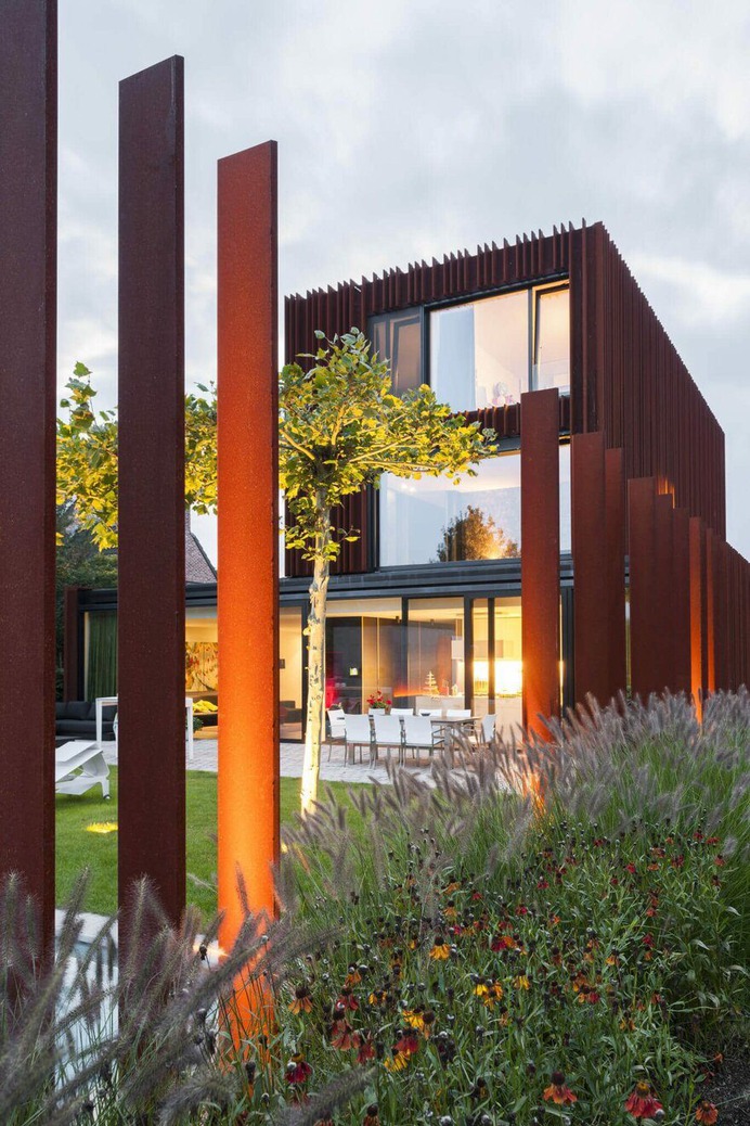 CorTen House in Kontich, Belgium / DMOA Architects