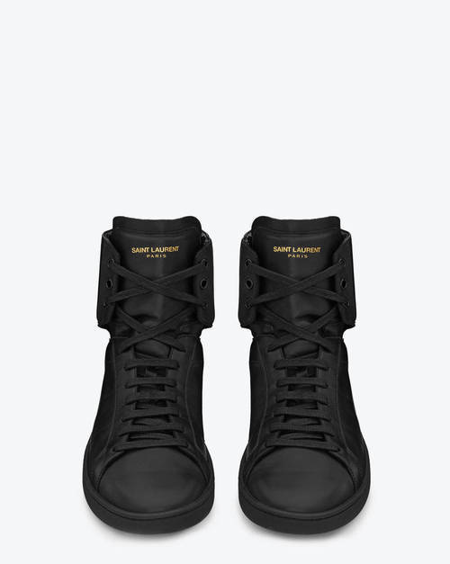 Lotta Agaton: W A N T E D .. #sneakers #black