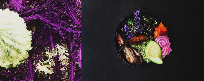 Grain Kitchen - Mindsparkle Mag Filip Pomykalo designed the Brand identity for Grain Kitchen, a small, independently-run casual restaurant in London with a focus on whole grains; their global-inspired menu comprises vibrant and healthful offerings, presented in the form of 'grain bowls'. #logo #packaging #identity #branding #design #color #photography #graphic #design #gallery #blog #project #mindsparkle #mag #beautiful #portfolio #designer