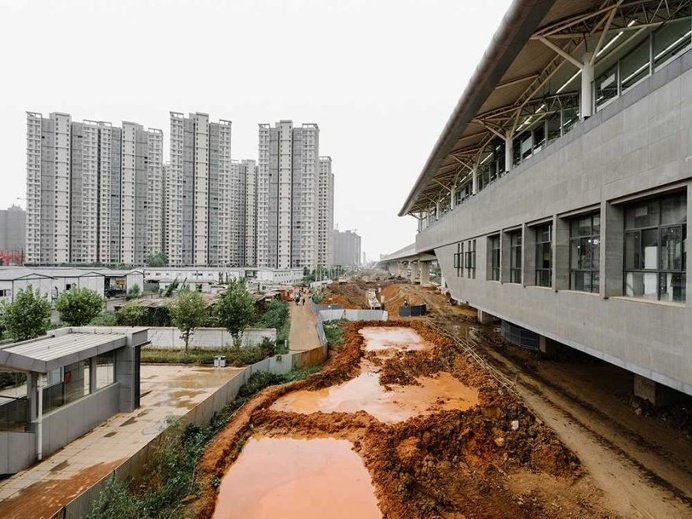 Wuhan Boulevard: China's Urban Landscapes by Alessandro Zanoni