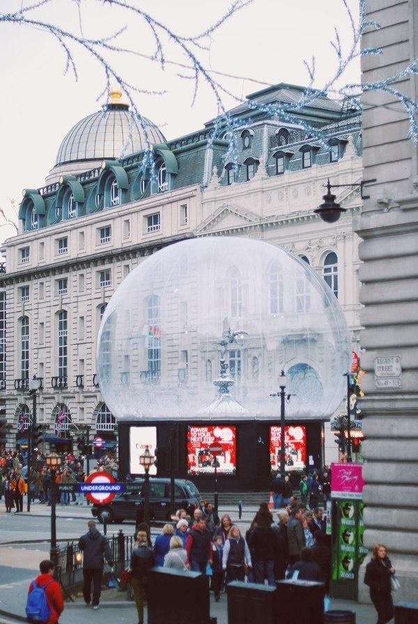 London #london #eros #circus #christmas #piccadilly