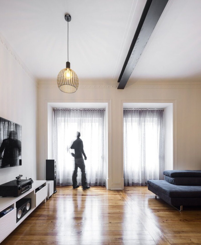 Ressano Garcia Duplex / Jo&atilde;o Tiago Aguiar Arquitectos