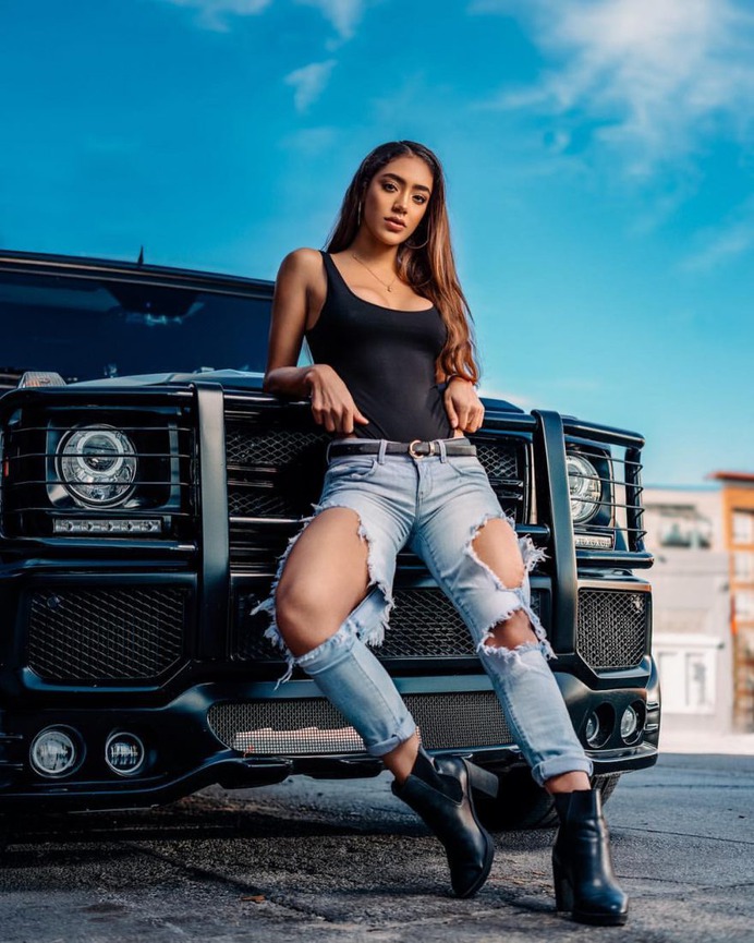 Vibrant Fashion and Lifestyle Photography by Keydrin Keylo Franklin