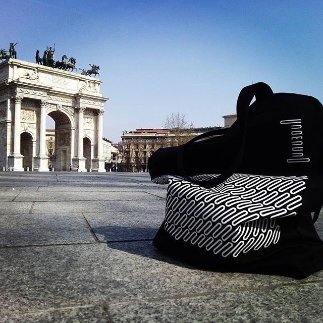 Foto de @unoenunomobiliario #milan #unoenuno #design #mutantestudio #perudesigncollective #venturalambrate