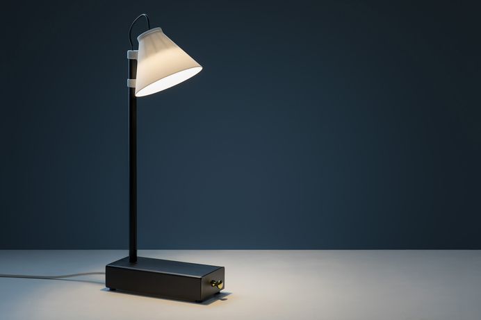 Offline Lamp by Kelemens Schillinger