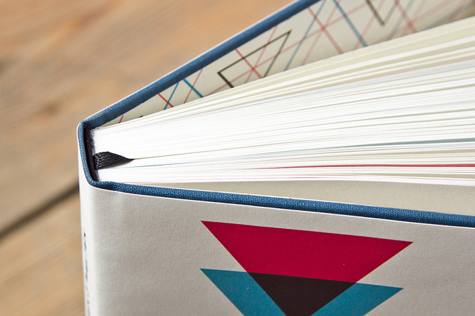 #franshaacken #haacken #editorial #berlin #typography #triangle #graphic #book