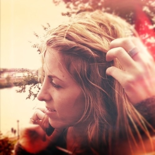 Tumblr #desaturated #girl #photo #retro #vintage