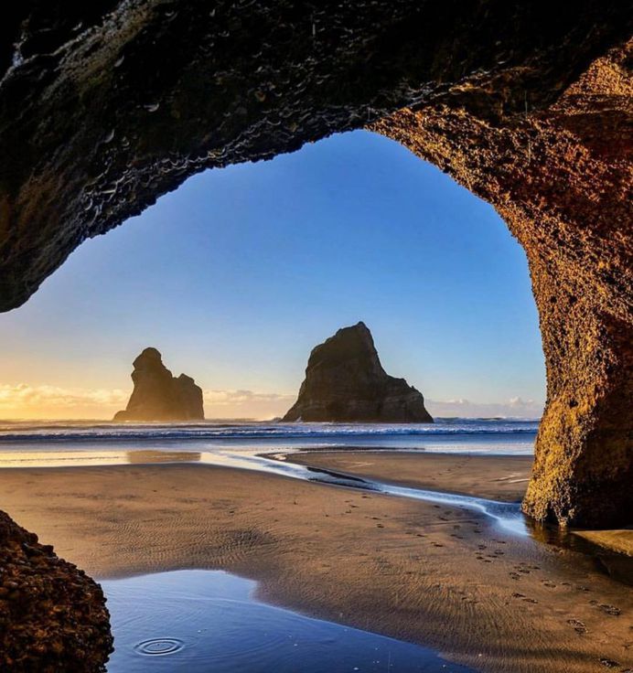 Nico Babot Captures the Beauty of New Zealand Through Landscapes