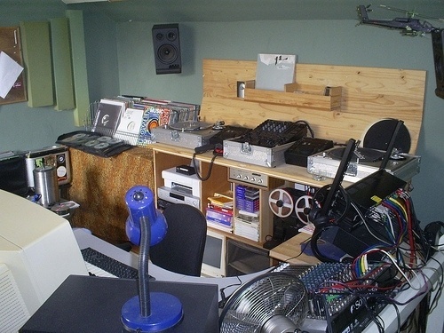 Jambourgie_Sheffield | Flickr - Photo Sharing! #interior #vinyl #records #room