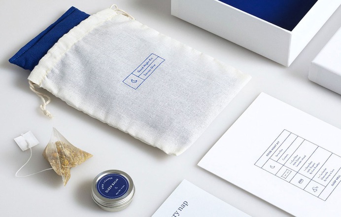 Casper Good night kit - Mindsparkle Mag Casper is an e-commerce start-up that offers an "obsessively engineered mattress" at a very low price. #logo #packaging #identity #branding #design #color #photography #graphic #design #gallery #blog #project #mindsparkle #mag #beautiful #portfolio #designer