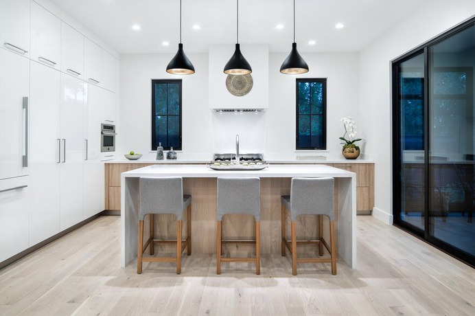 Tarrytown Residence: Farmhouse Modern Aesthetic with an Urban Appeal 2