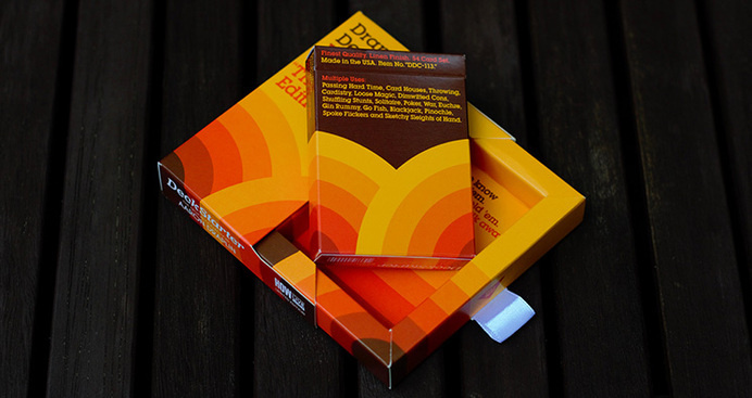 Designed by Aaron Draplin, the "Thick Lines Edition" playing card set features a fun and colorful design we know you'll love. #retro #playing #illustration #draplin #cards