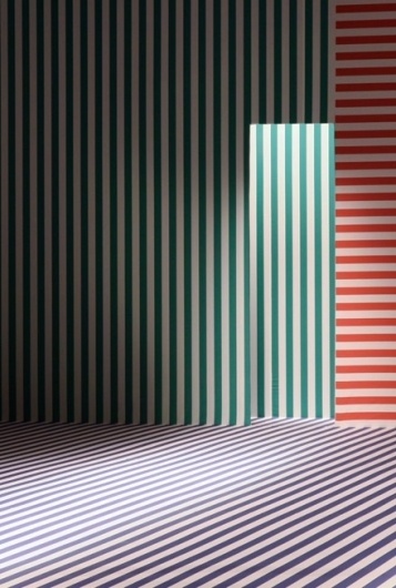 annedevries_whitelllines.jpg (439×650) #walls #rgb