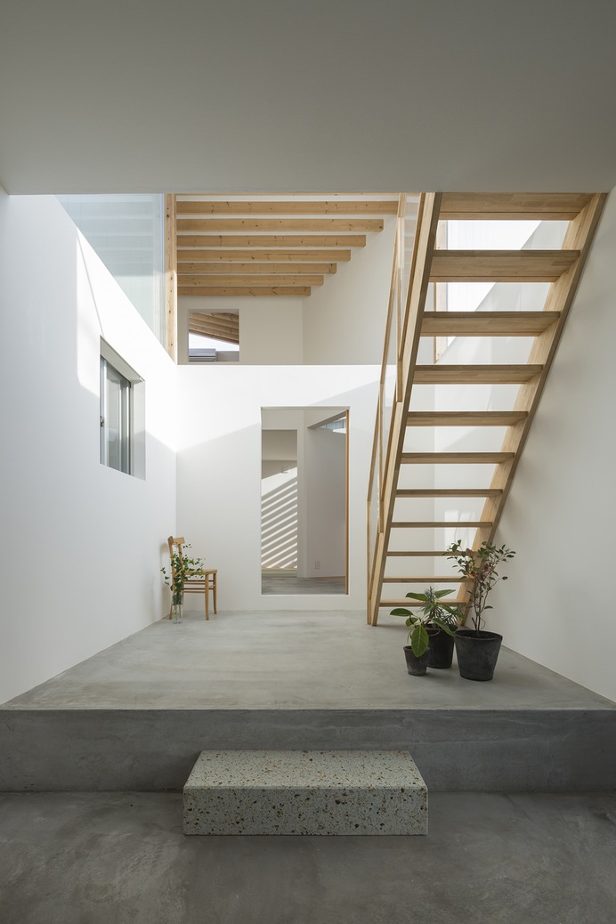 House in Hokusetsu by Tato Architects