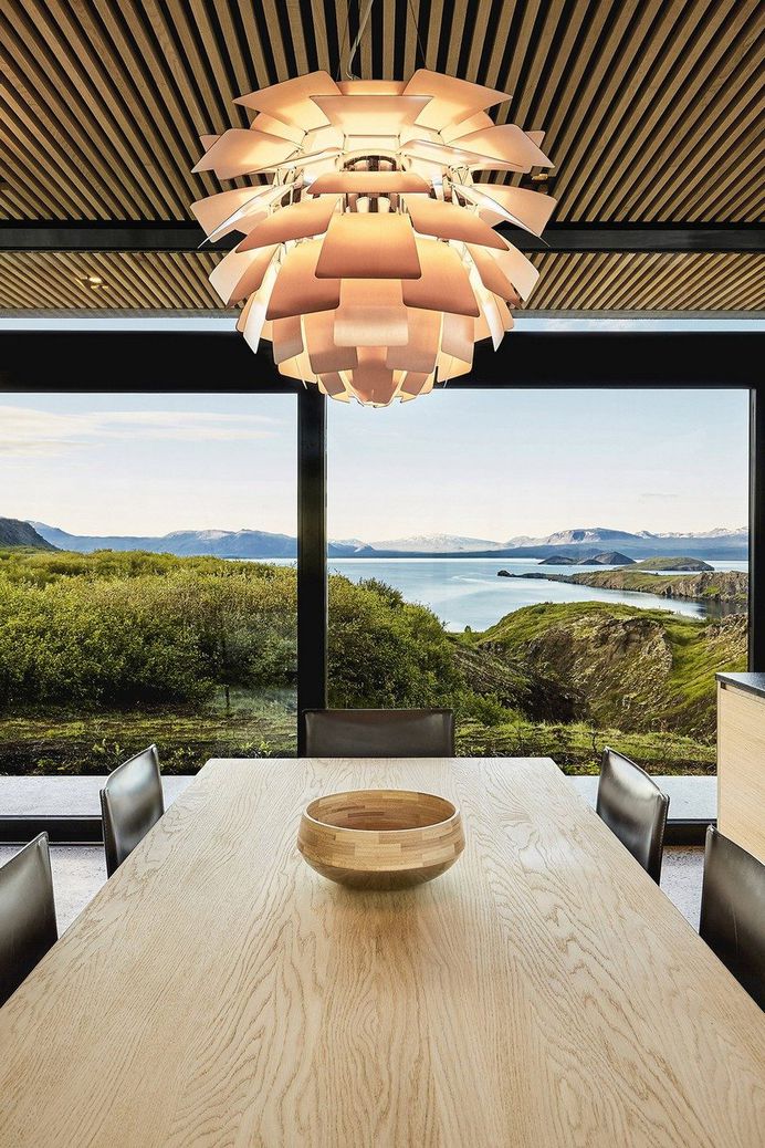 Concrete and Wood Summer House in South Iceland 12