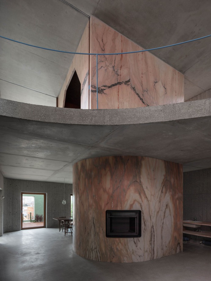 Casa do Monte by Leopold Banchini Architects