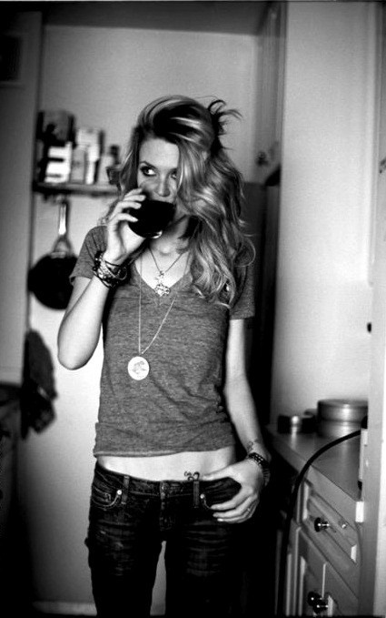 17400091287.jpeg 425×679 pixels #white #girl #black #photography #and