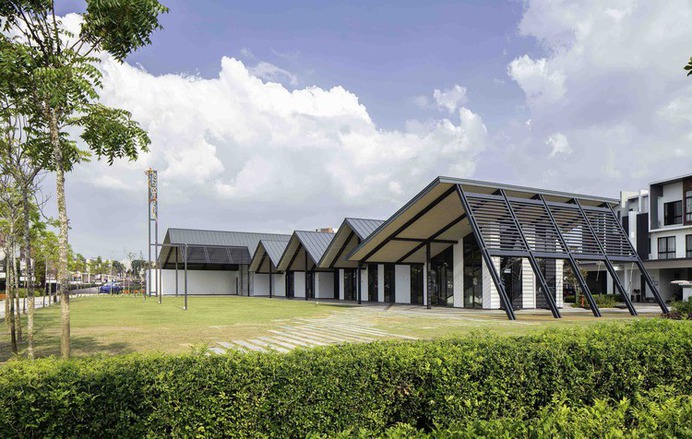 The Buzz.ar Community Center / Eleena Jamil Architect, © Pixelaw