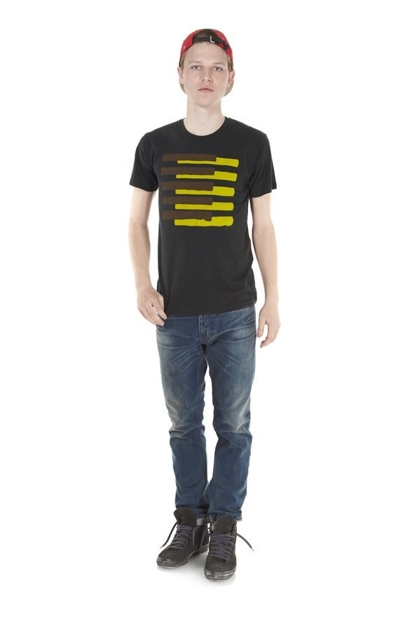 Love the hand drawn style #fashion #tshirt #apparel