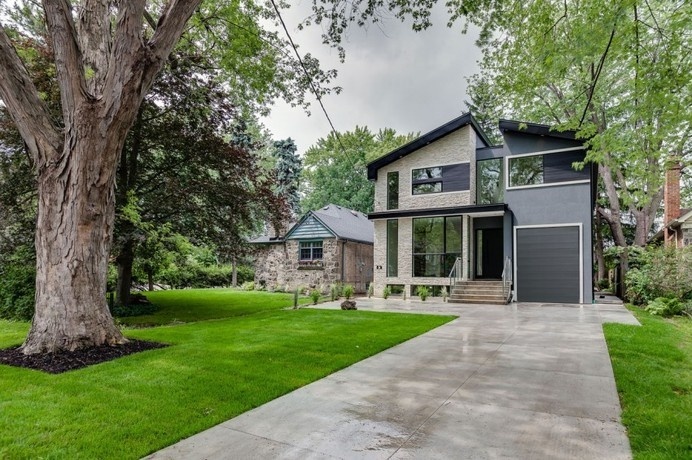Five Bedroom Residence Near Toronto Unveiling Luxurious Living: 166 The Kingsway #architecture #residence #modern