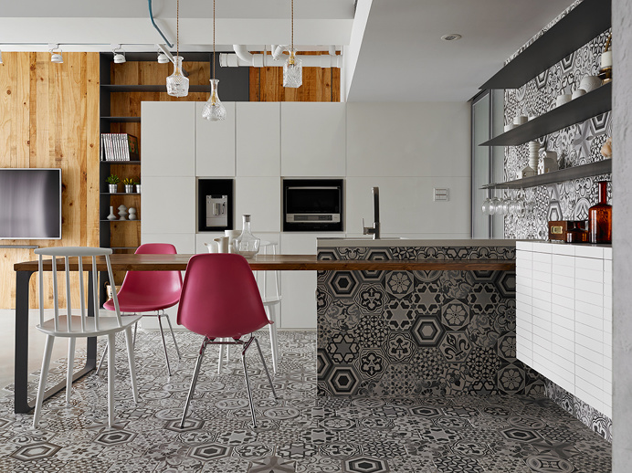 Eclectic Interiors Personalized with Different Textures