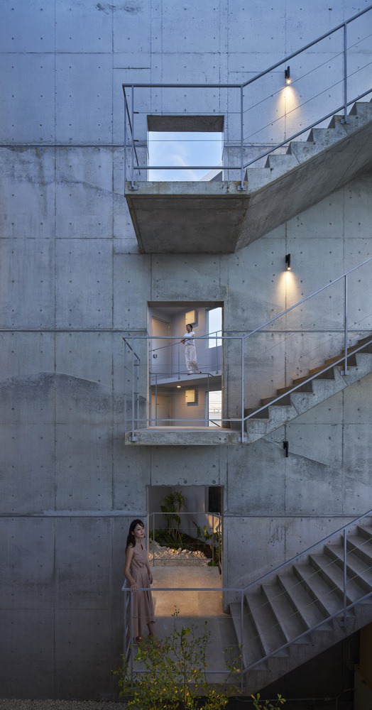 S Apartment / Yohei Kawashima Architects