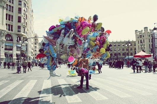 The Bungle Show: People in the streets #photo #valencia #marga #people