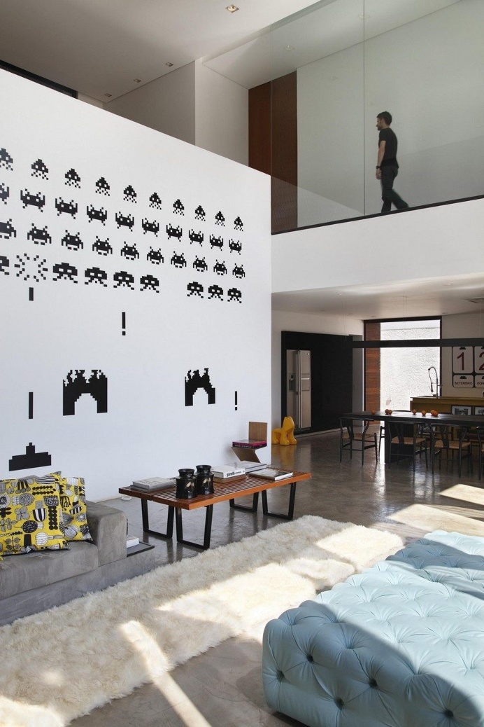 This Cubist House Connects the Expressiveness of Geometric Forms with the Beauty of the Eclectic Interiors 6