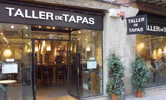 TALLER DE TAPAS RESTAURANT IMAGE DESIGN on the Behance Network #logotype #rotulation #branding #restaurant