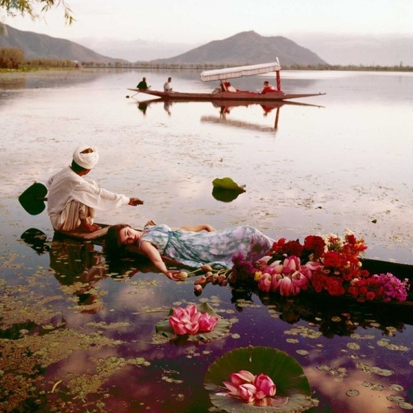 Norman Parkinson - Floating with flowers - Photos - Photohab - Photographer's Portfolios #fashion #photography #inspiration