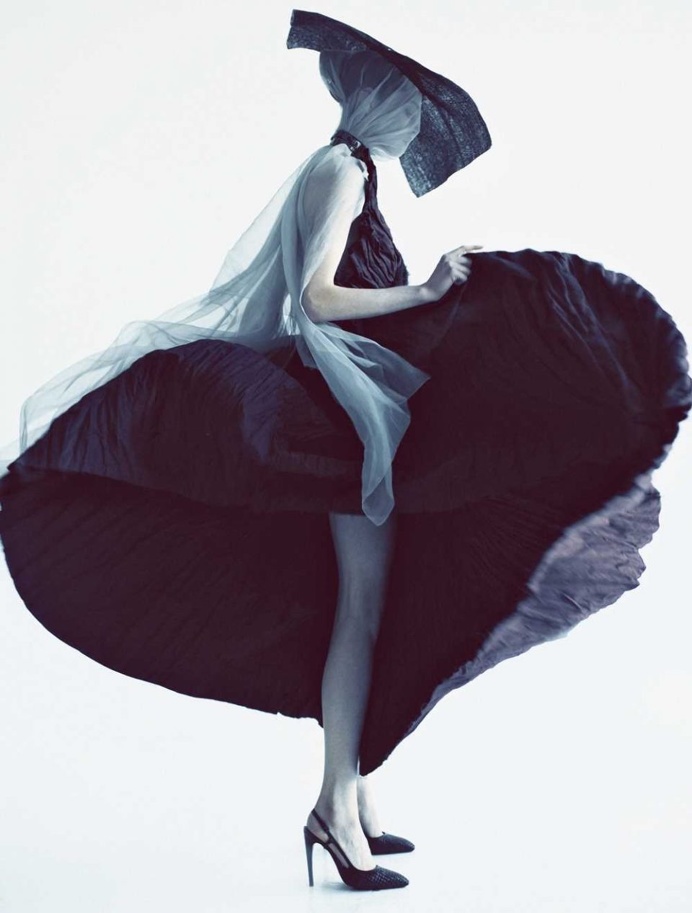 Dramatic Fashion Photography by Oliver Stalmans
