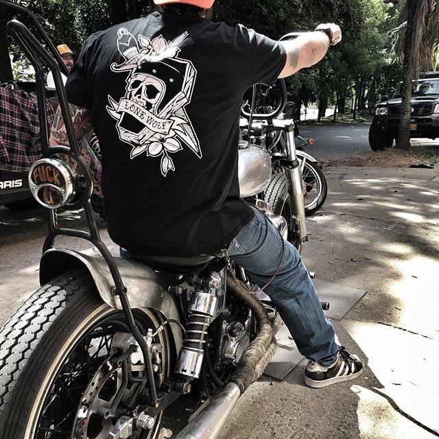 Lone Wolf MotoWear - Envió Gratis a todo Colombia 🇨🇴 Tienda Online: www.lonewolfmotorcycle.co 📸 @paintstation_kustomshop - Home of