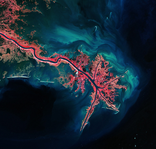 The earth, that is sufficient, I do not want the constellations any... but does it float #satellite #photo #river #water