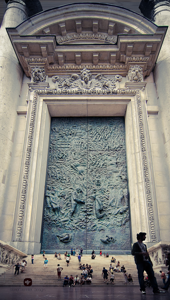 THE WORLD's BIGGEST GATE