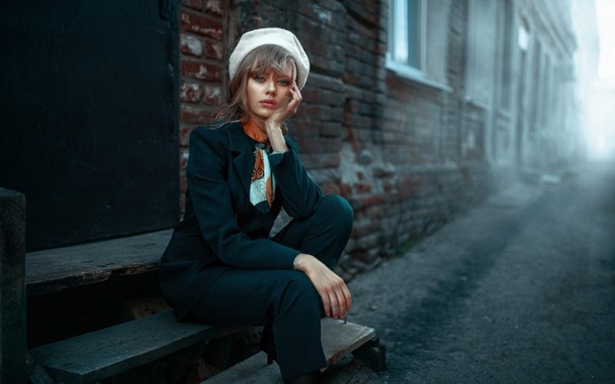 Beauty and Artistic Female Portraits by Maksim Kuzin