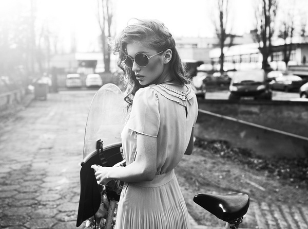 Summer's shot on the Behance Network #white #black #people #photography #and