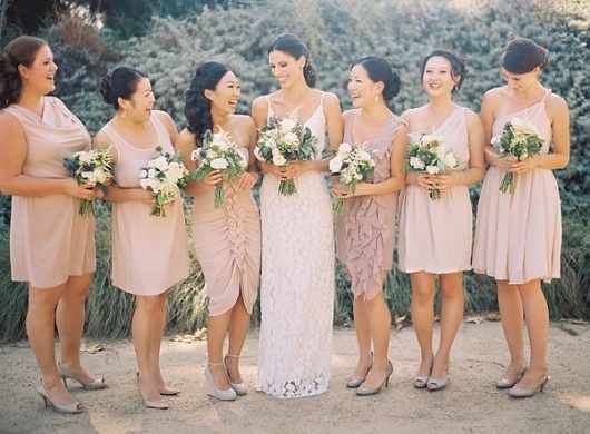 pink-bridesmaid-dress-ideas.jpg (JPEG-kuva, 600 × 442 kuvapistettä) #bridesmaids